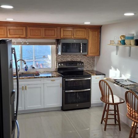Near Clearwater And Tarpon Spring With Water View Appartement Holiday Buitenkant foto