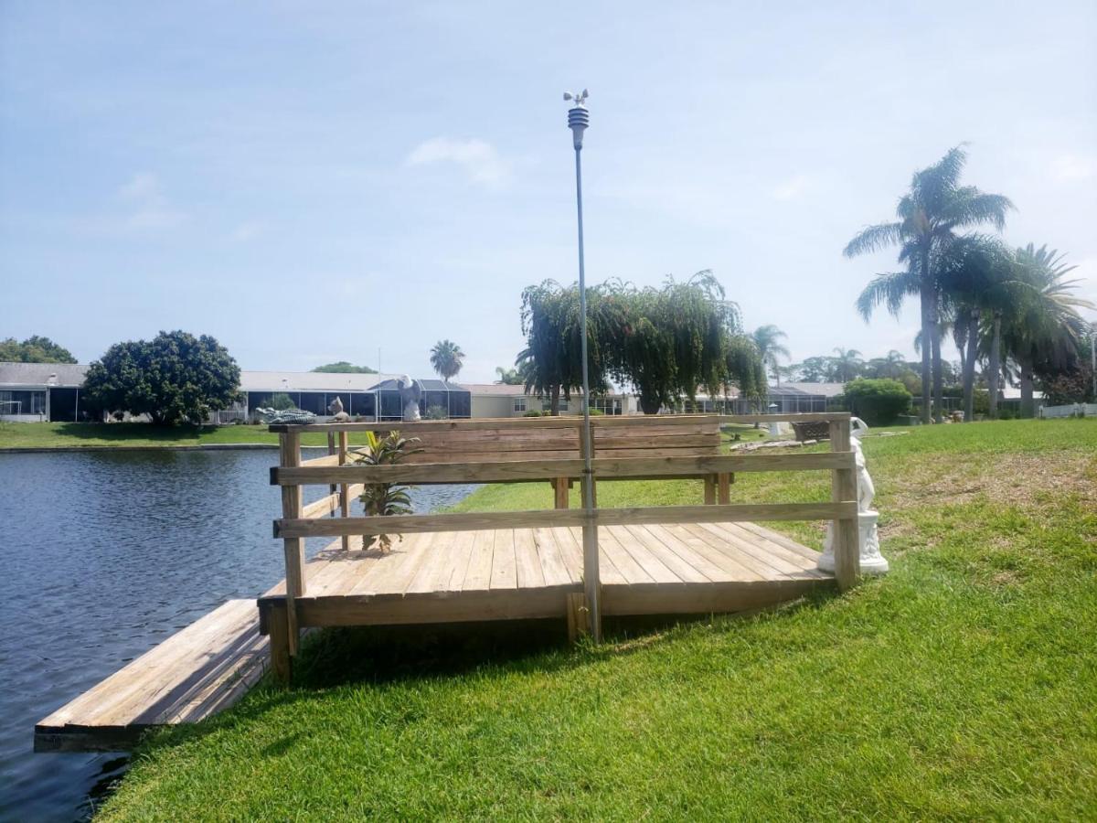 Near Clearwater And Tarpon Spring With Water View Appartement Holiday Buitenkant foto